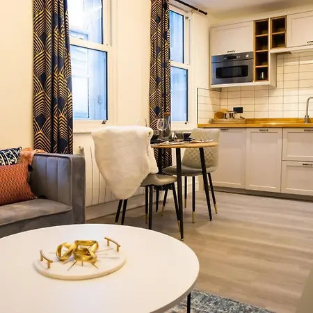 Kirkgate - Stylish Centre Апартаменти